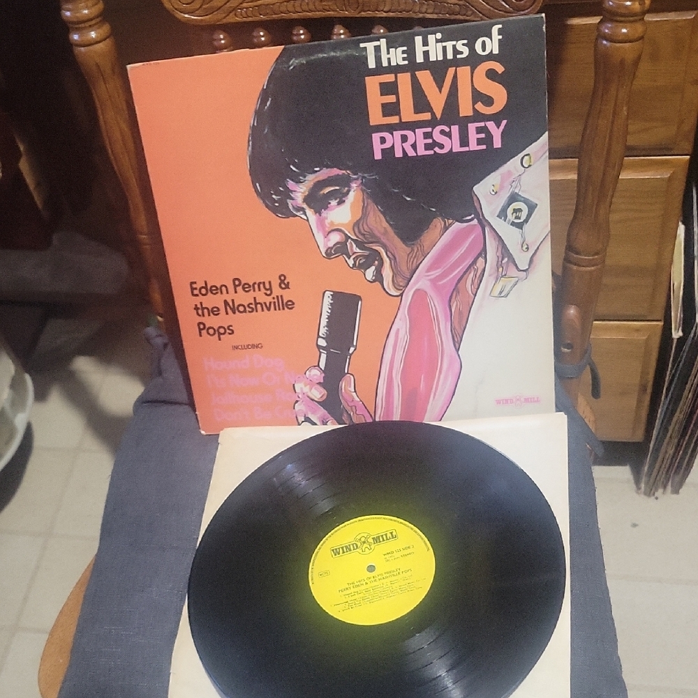 The Hits of Elvis Presley Vinyl Record